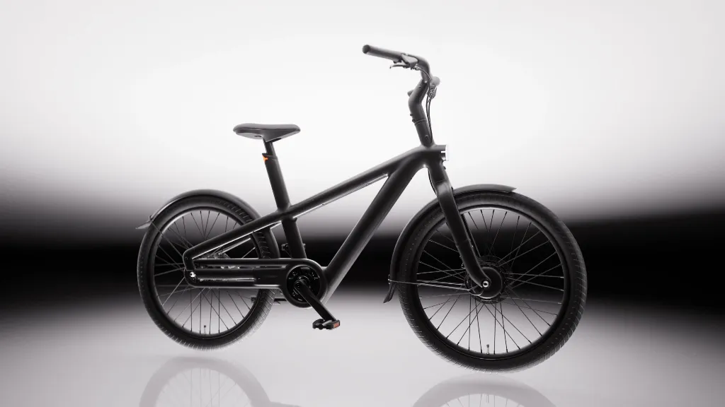 viewer_d_s6_open_black_1_side_e7267a3e1d.webp